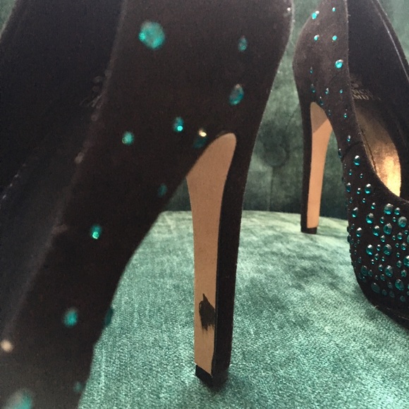 Vince Camuto pumps - Picture 6 of 7